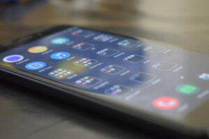 هاتف لتحميل تطبيق موقع راكوتين
