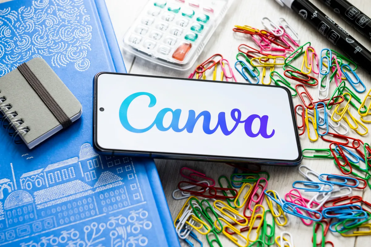 برنامج canva