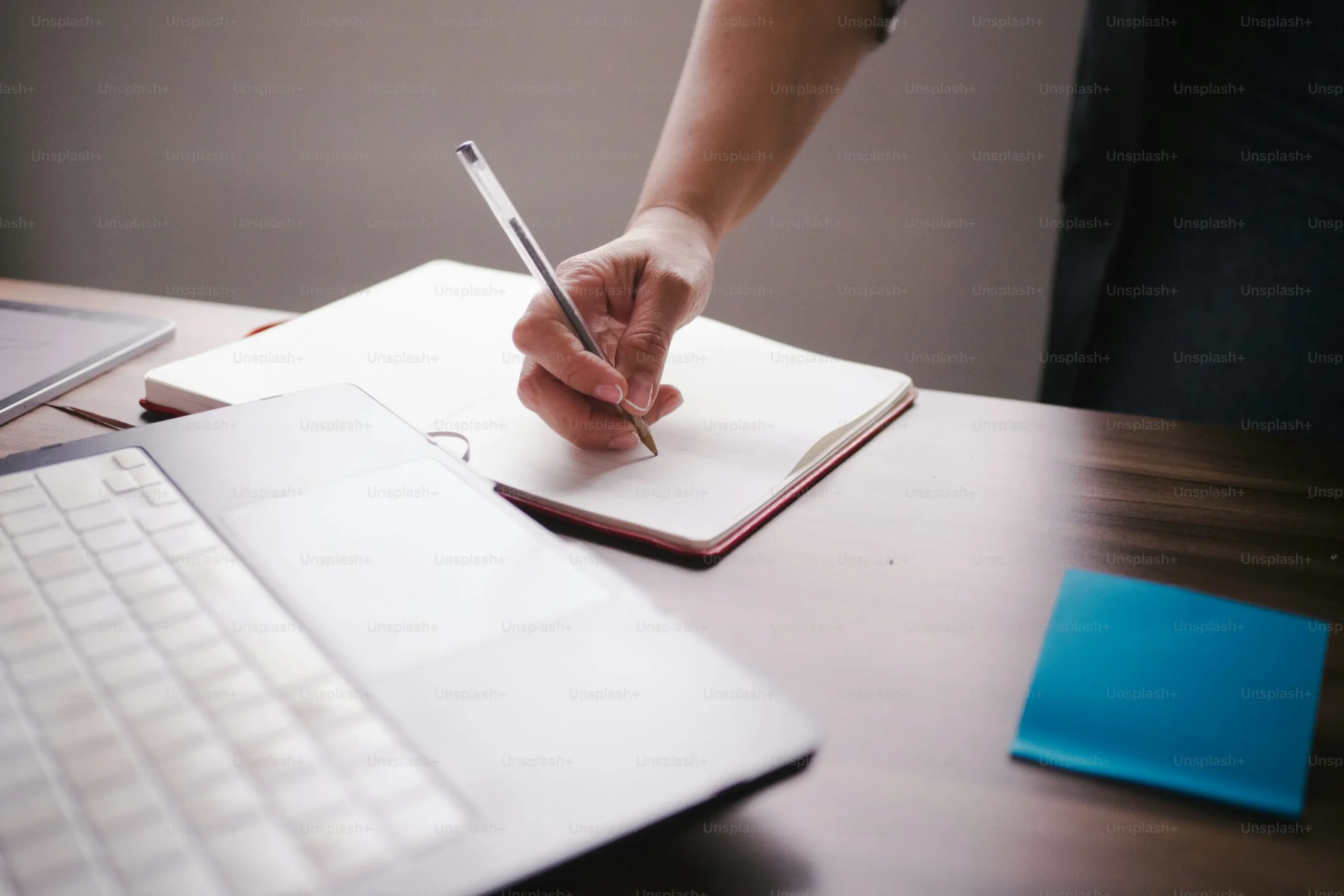 من بيتي - 1 - الفرق بين الدخل السريع والدخل المستدام عبر الإنترنت