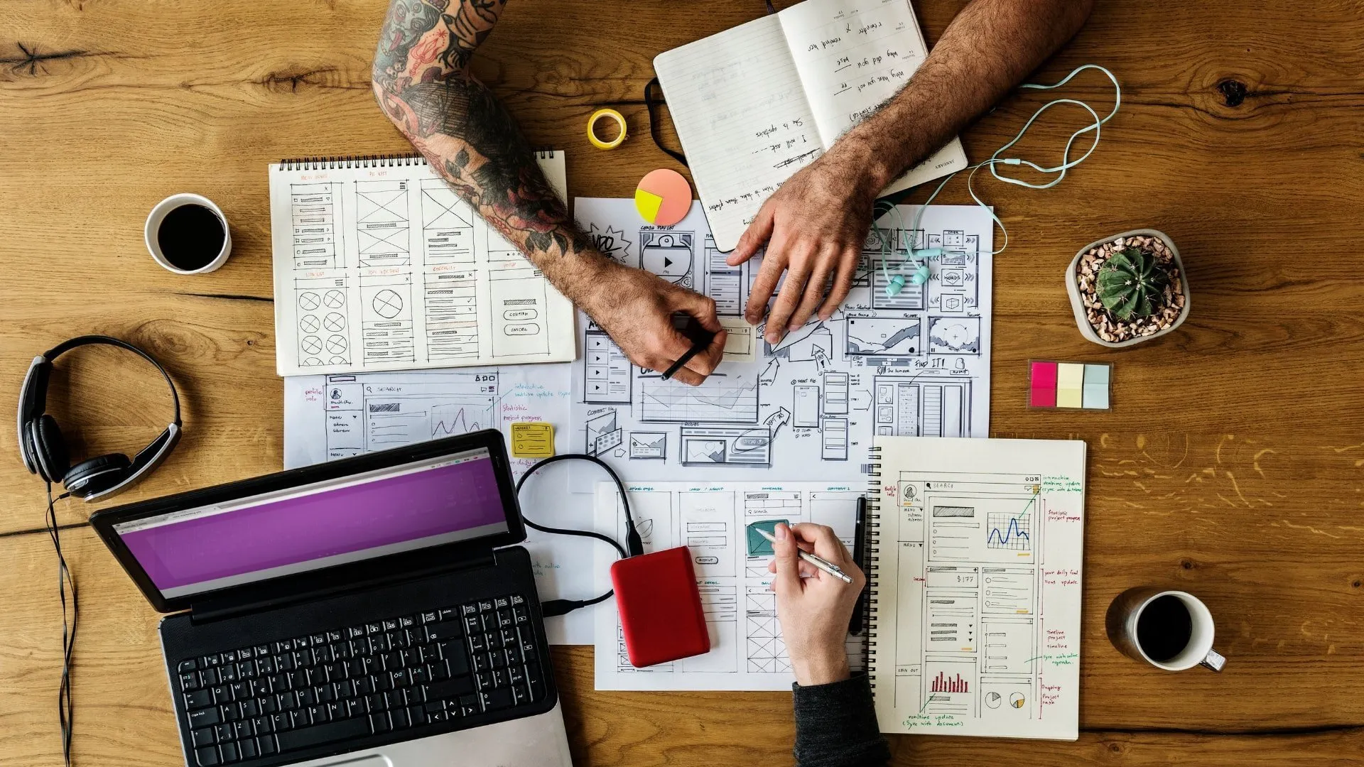 من بيتي - 1 - الفرق بين المصمم الذي يعمل كثيرًا والمصمم الذي يربح أكثر