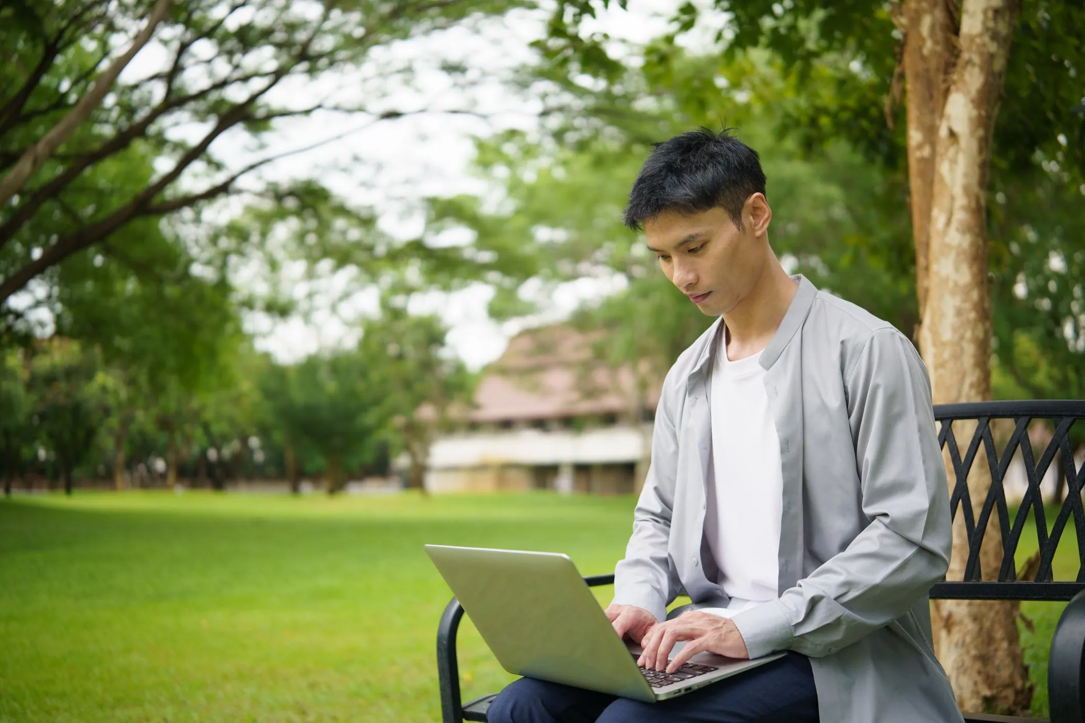 من بيتي - 1 - الربح من الذكاء الاصطناعي بدون خبرة تقنية: دليل عملي للبدء من الصفر