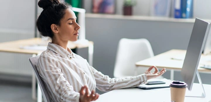 من بيتي - 1 - هل العمل عبر الإنترنت يعتبر عملًا حقيقيًا يحتاج التفرغ الكامل؟