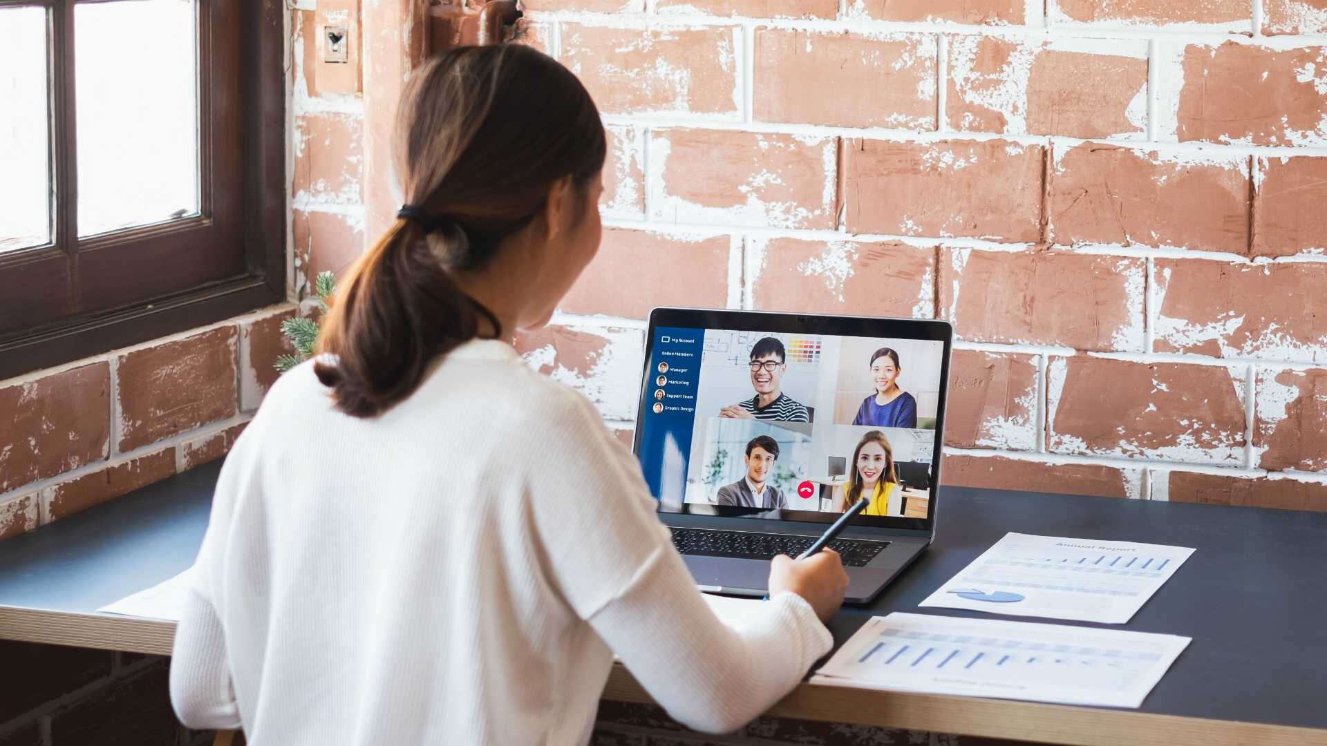 من بيتي - 3 - كيف تكون فريق عمل أون لاين وتنتقل من فريلانسر إلى مدير فريق في 2026؟